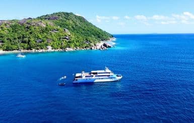 Yachting in the Seychelles 