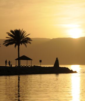 A view of Aqaba city with the ocean in the background