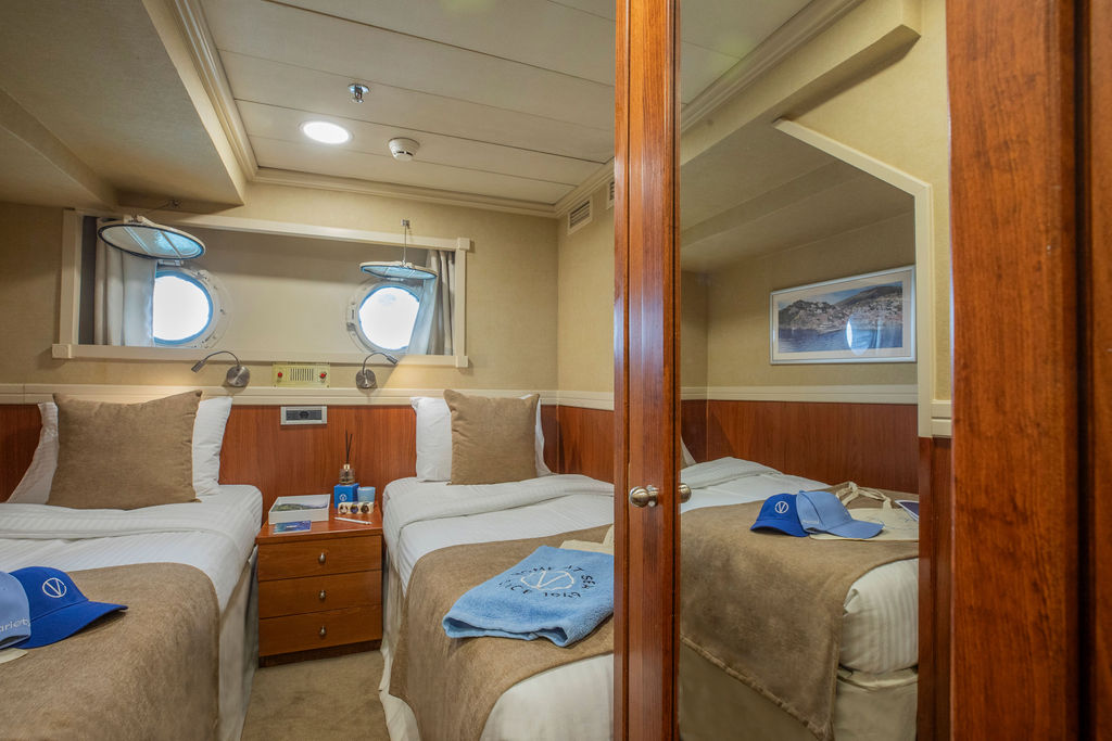 Galileo Cabin Category C_Twin