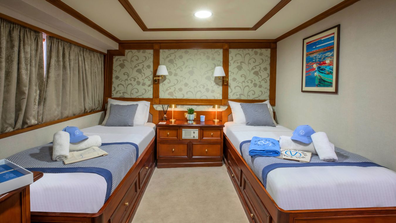 Photo of category A cabins at Callisto