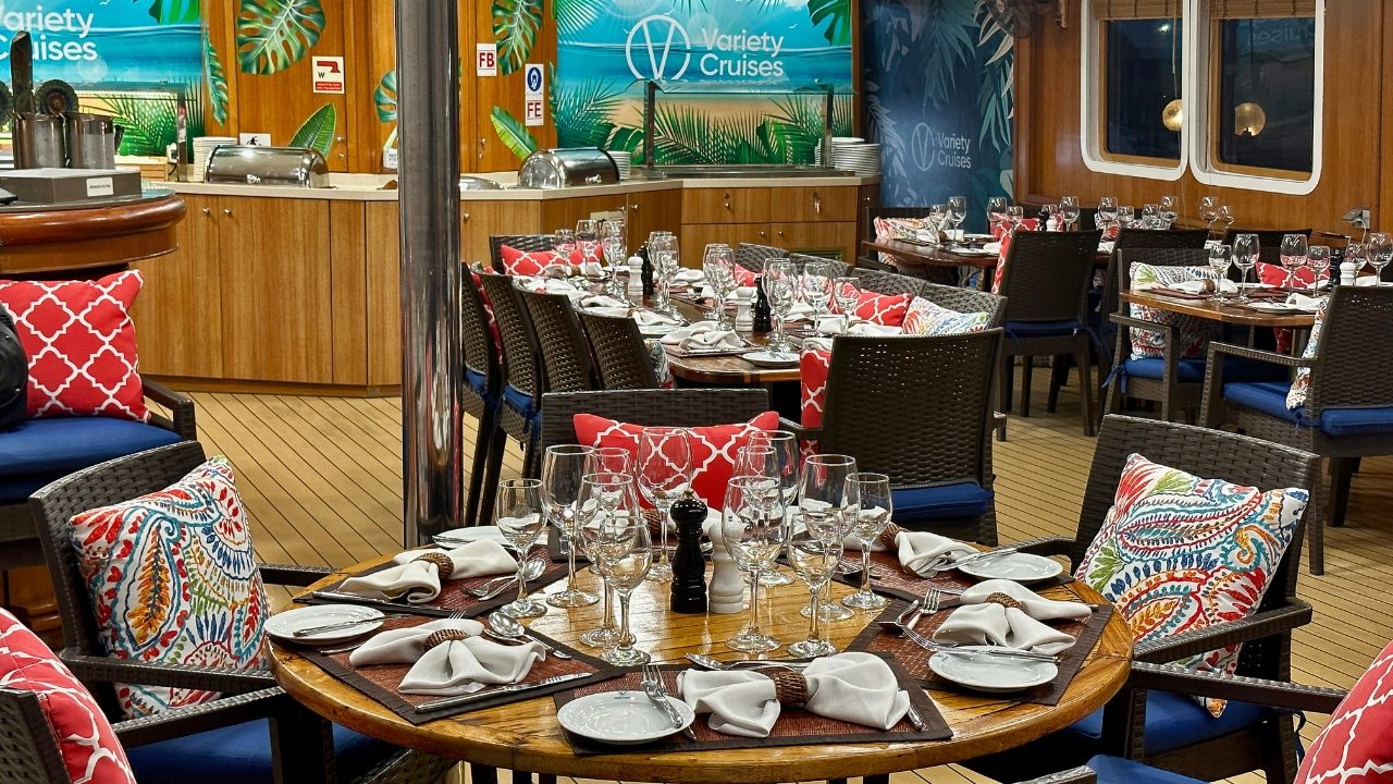 Dining Room of Panorama II cruise ship