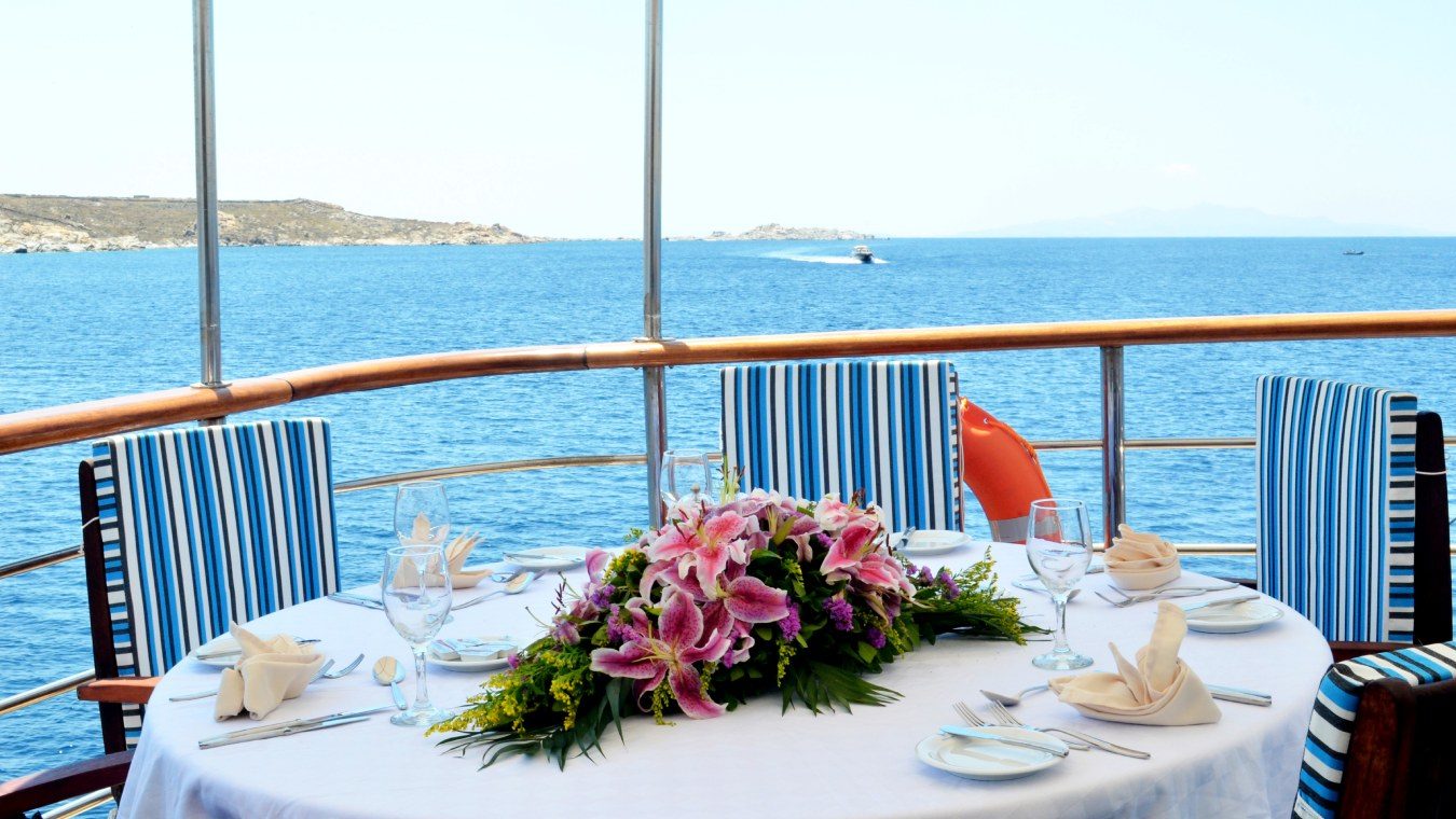 A table with dishes on the Outdoor Deck