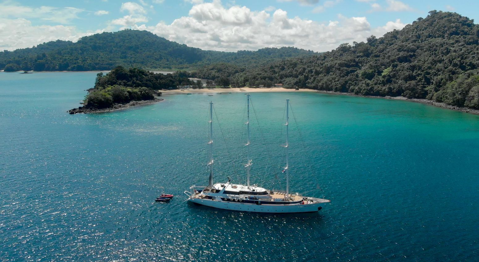 Enjoy the stunning panorama of Costa Rica and Panama