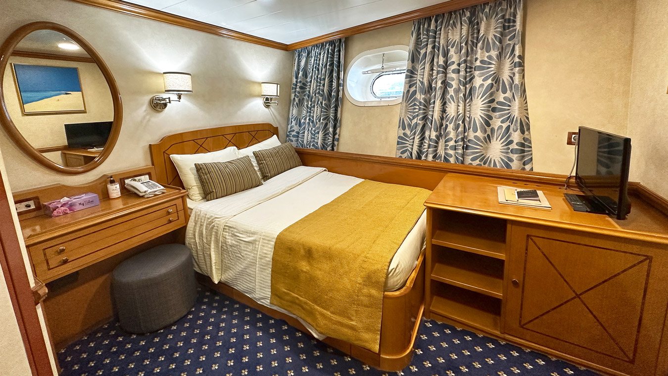 Inside the cabin with twin bed