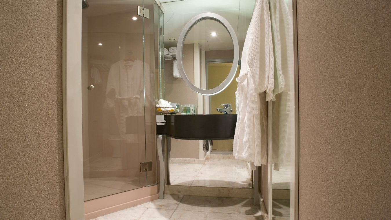 Bathroom in the owners suite on the Variety Voyager small cruise boat